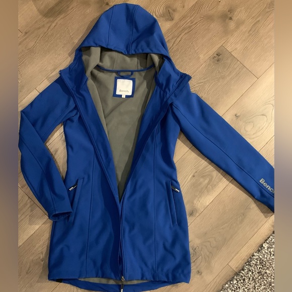 Bench Softshell Jacket - Picture 2 of 3